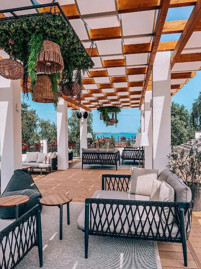 Garden Apartments In Santa Marina Village Szozopol