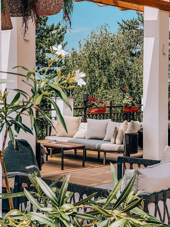 Garden Apartments In Santa Marina Village Szozopol Bulgária