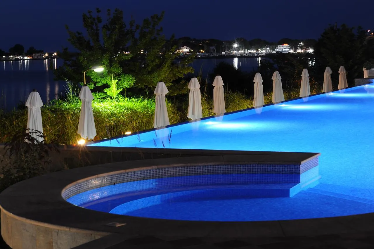 Garden Apartments In Santa Marina Village Szozopol Bulgária