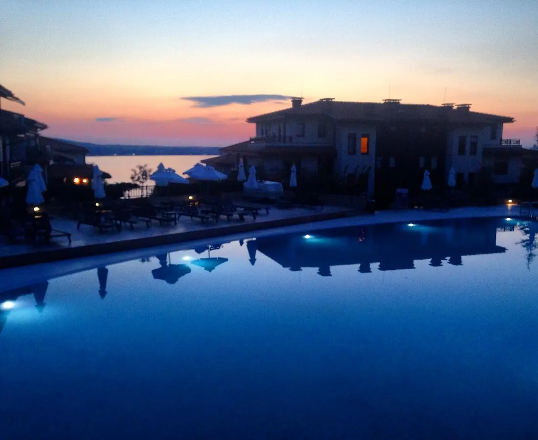Garden Apartments In Santa Marina Village Szozopol Bulgária